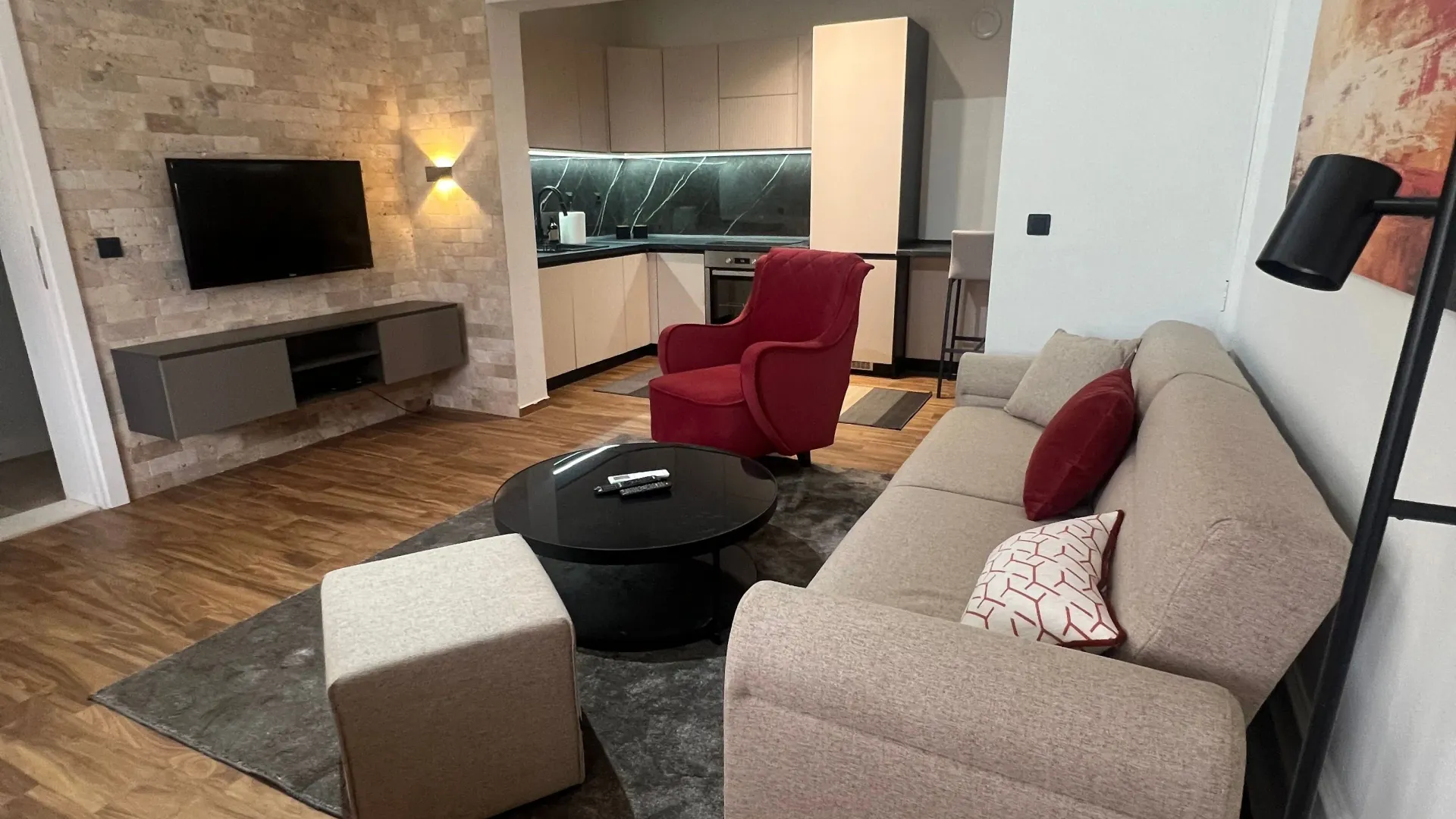 Rent, three bedroom apartment, 100m², Tomba, Bar
