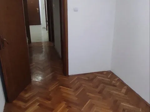 Prodaja, dvosoban stan, 64m², Stari Aerodrom, Podgorica - image 7