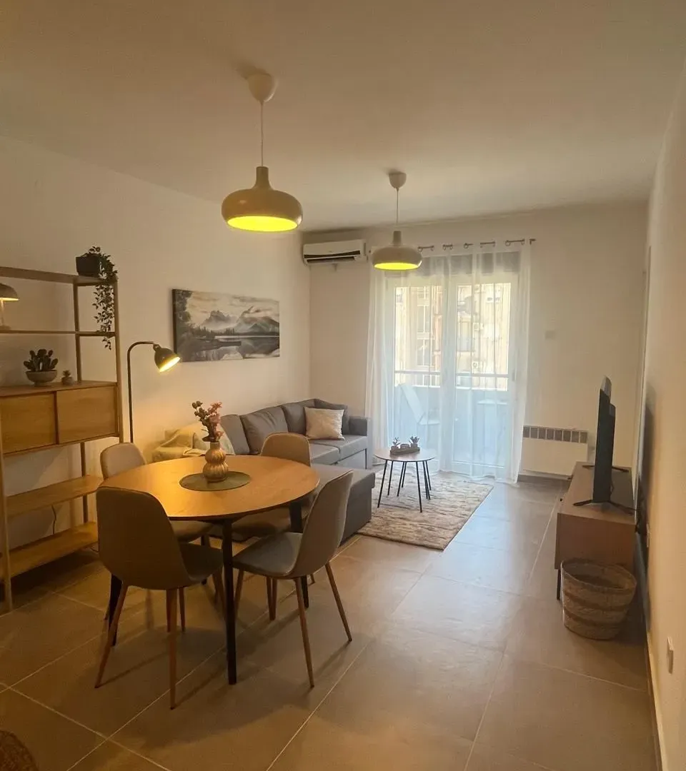 Rent, two bedroom apartment, 63m², 1 maj, Podgorica