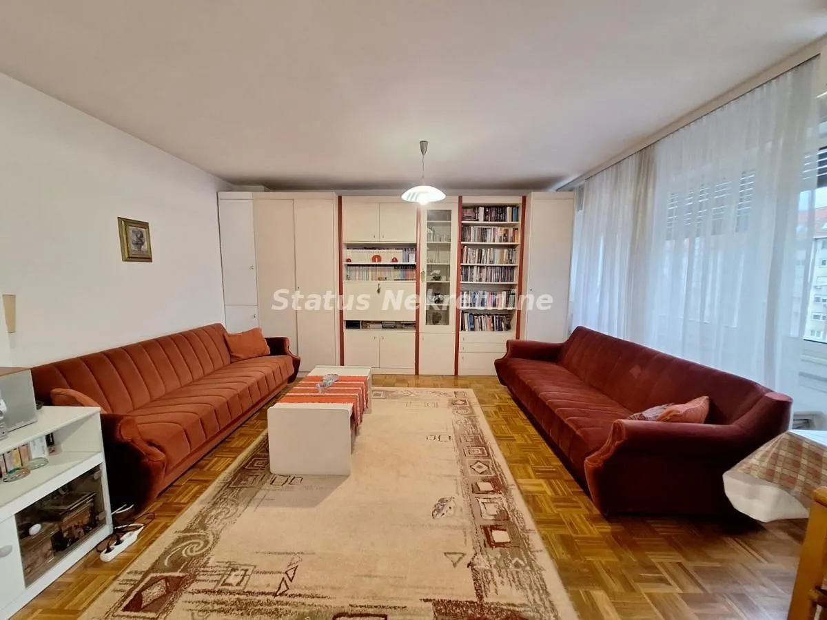 Izdavanje, jednosoban stan, 49m², Bulevar Oslobodjenja, Novi Sad Sve Podlokacije
