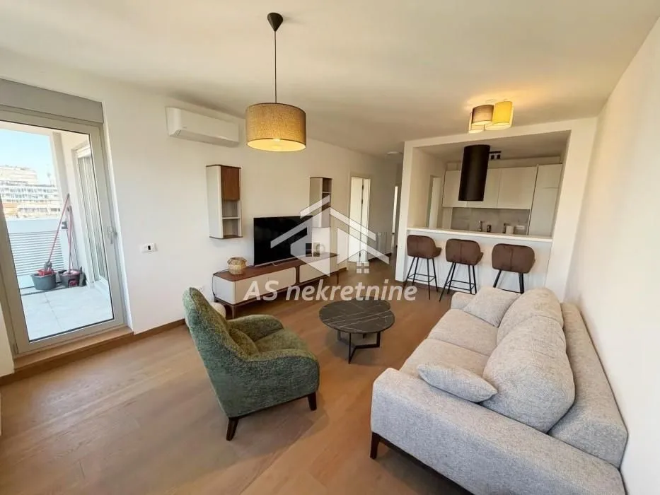 Izdavanje, trosoban stan, 68m², Tašmajdan, Palilula Sve Podlokacije