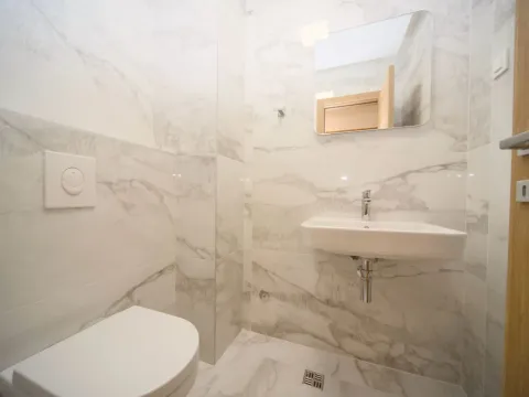 Rent, two bedroom apartment, 80m², City Kvart, Podgorica - image 2