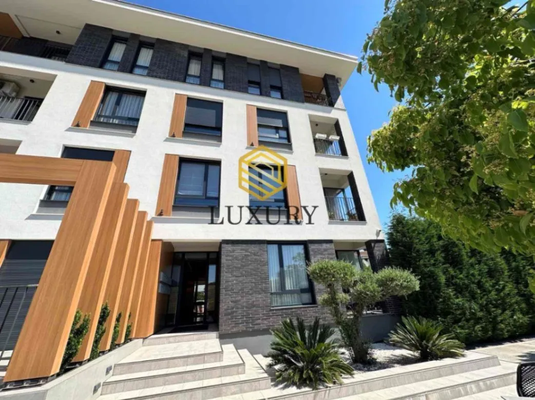 Izdavanje, dvosoban stan, 72m², City Kvart, Podgorica