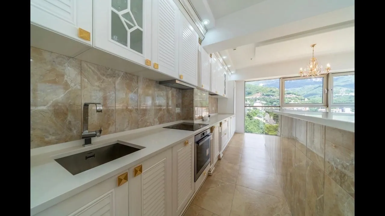 Rent, three bedroom apartment, 150m², Dukley Gardens, Budva