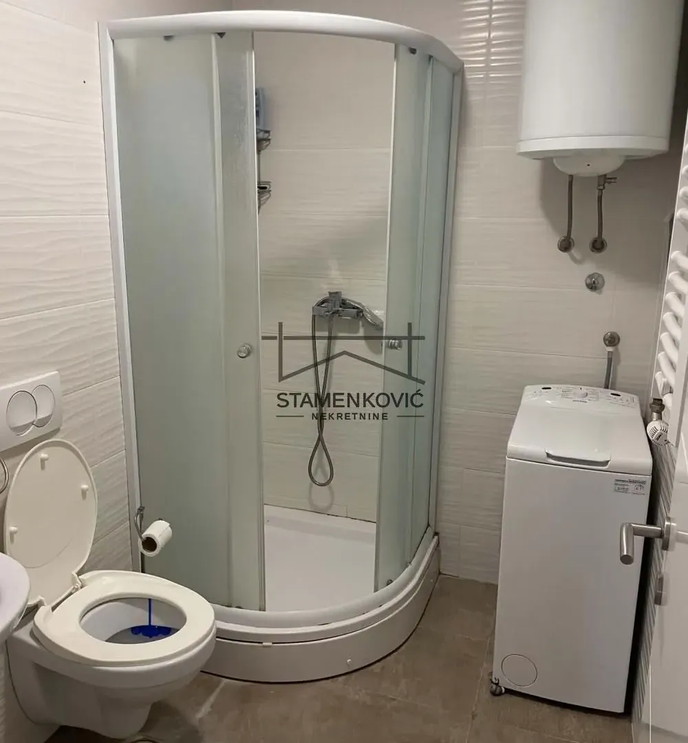 Prodaja, jednosoban stan, 38m², Socijalno, Novi Sad Sve Podlokacije
