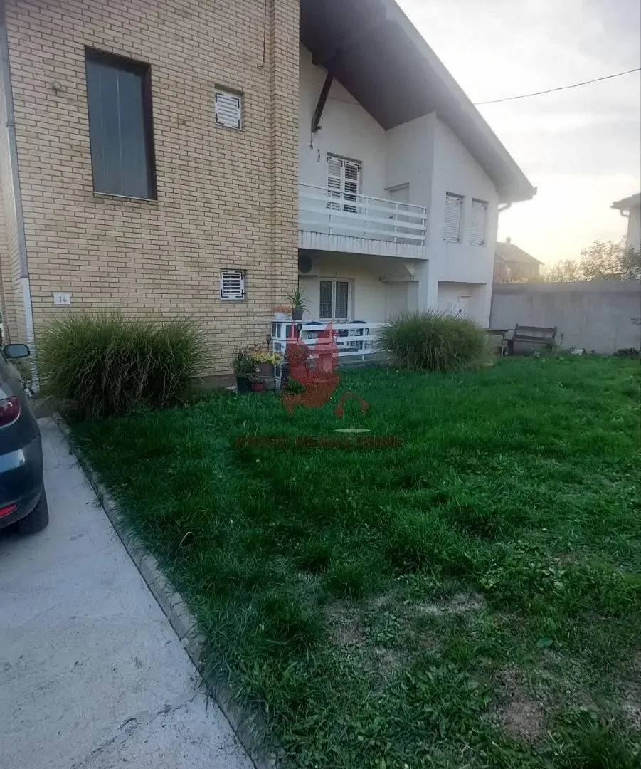 Prodaja, kuća, 210m², Medjulužje, Mladenovac