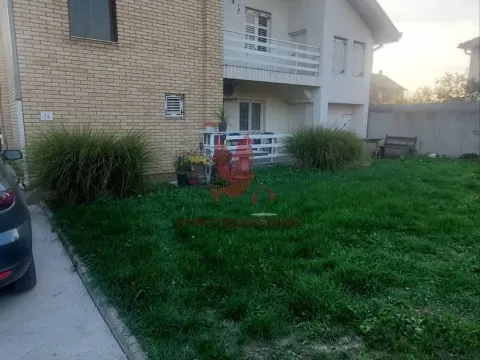 Sale, house, 210m², Medjulužje, Mladenovac - image 9