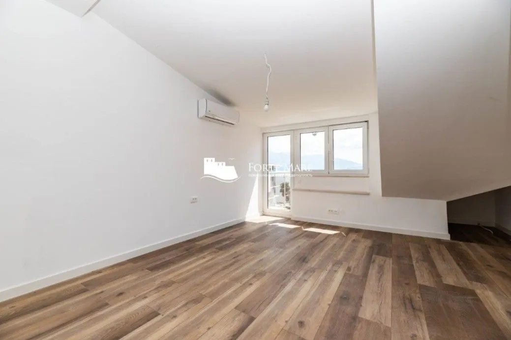 Prodaja, dvosoban stan, 109m², Đenovići, Herceg Novi