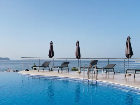 Sale, studio apartment, 37m², Bečići, Budva - image 8