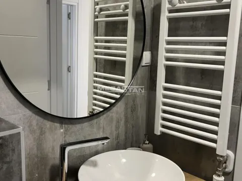 Rent, one bedroom apartment, 43m², Južni Bulevar, Vračar Sve Podlokacije - image 8