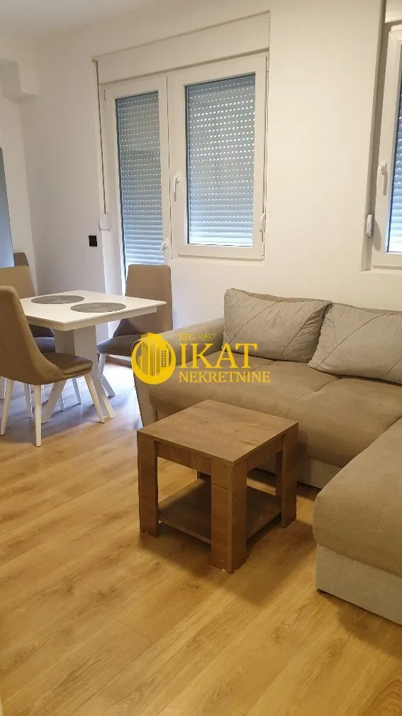 Izdavanje, jednosoban stan, 43m², Vojvode Vlahovica, Beograd