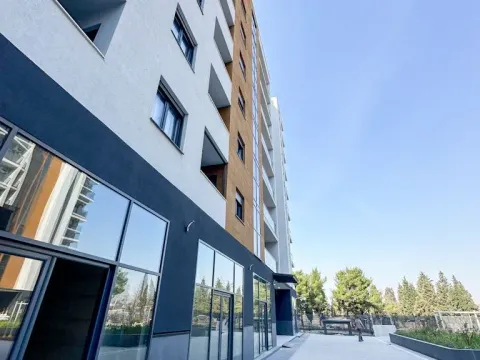 Rent, office space, 105m², Stari Aerodrom, Podgorica - image 2