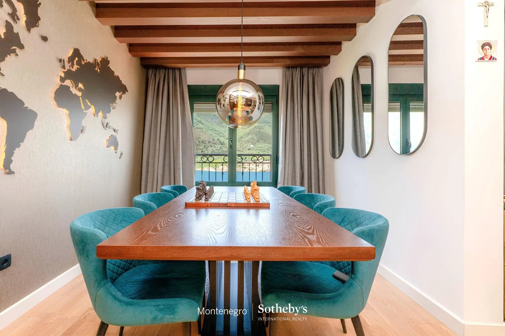 Sale, two bedroom apartment, 85m², Kotor, Crna Gora