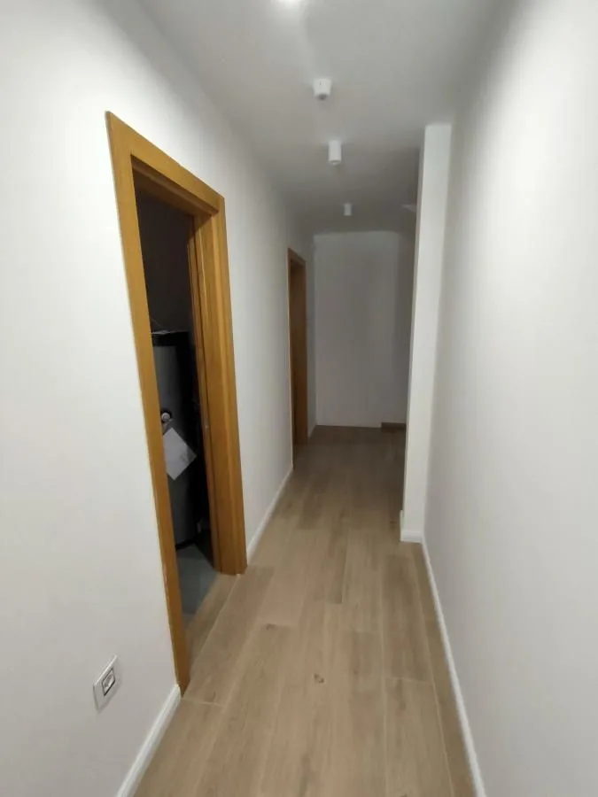 Izdavanje, kuća, 230m², Sremska Kamenica, Petrovaradin