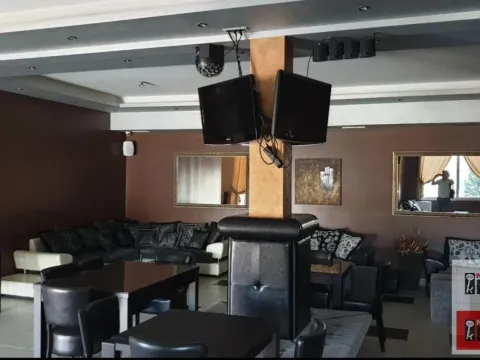 Rent, house, 1000m², Kać, Novi Sad Sve Podlokacije - image 14