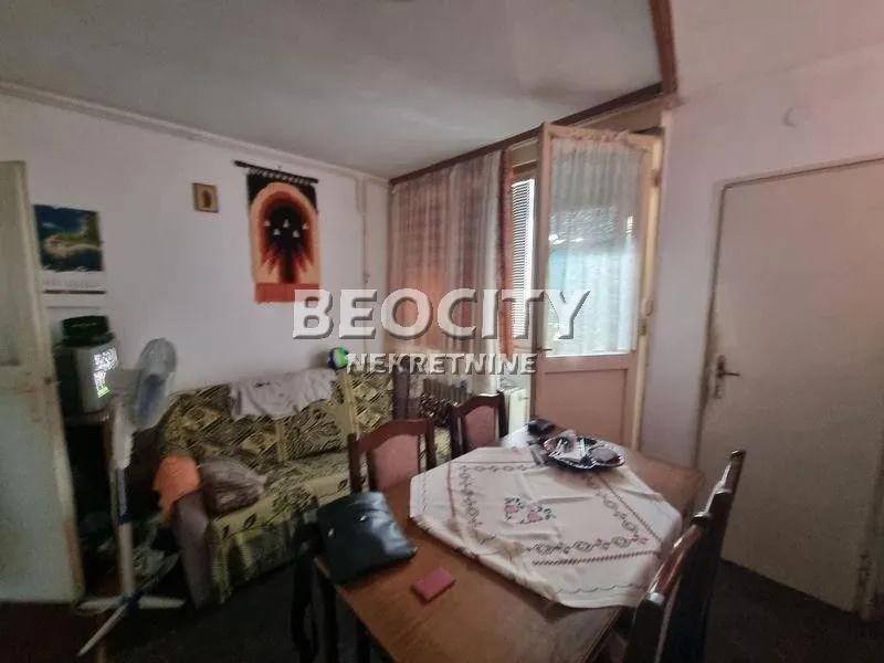 Prodaja, dvosoban stan, 56m², Centar, Novi Sad