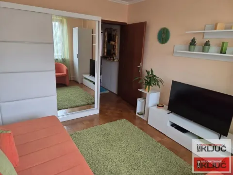 Sale, three bedroom apartment, 83m², Bulevar patrijarha Pavla, Novi Sad Sve Podlokacije - image 4