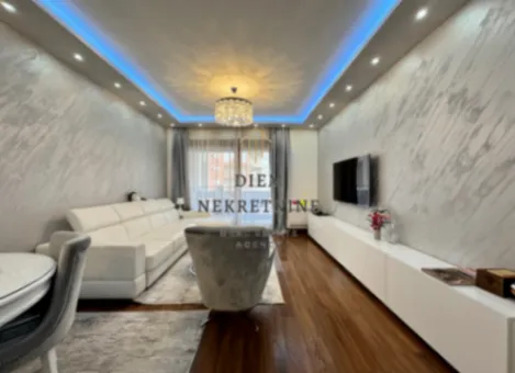 Izdavanje, dvosoban stan, 70m², Master Kvart, Podgorica - image 4