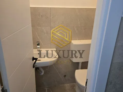Rent, office space, 50m², Baston, Podgorica - image 4
