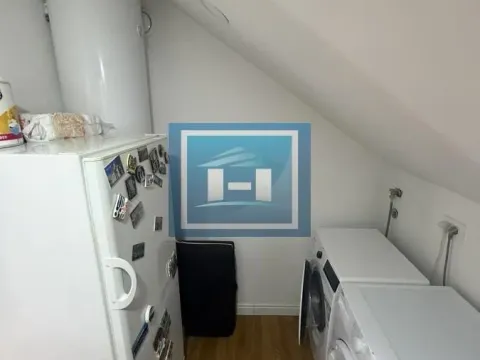 Prodaja, kuća, 200m², Majur, Jagodina - image 36