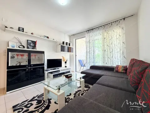 Sale, two bedroom apartment, 85m², Petrovac, Budva - image 3