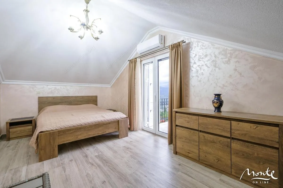 Prodaja, kuća, 204m², Herceg Novi, Crna Gora