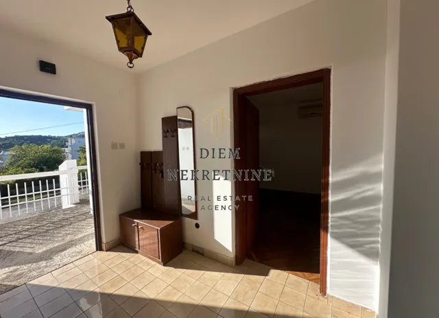 Sale, house, 270m², Šušanj, Bar