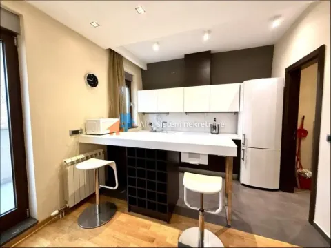 Rent, apartment, 160m², Vračar Sve Podlokacije, Beograd - image 8