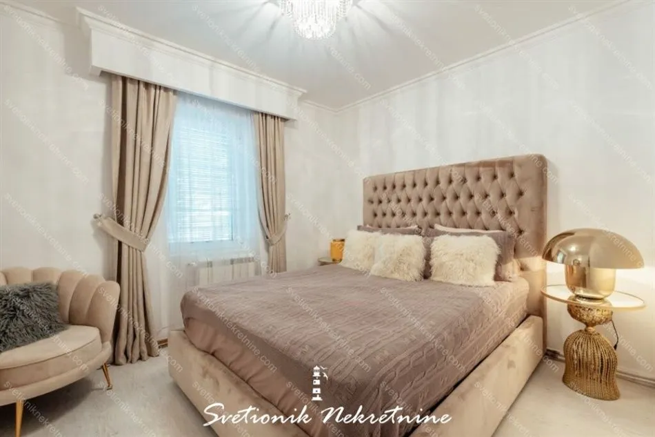 Prodaja, dvosoban stan, 180m², Savina, Herceg Novi