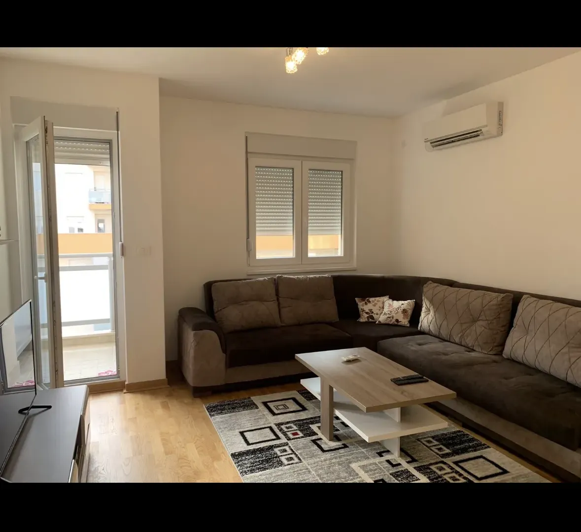 Izdavanje, jednosoban stan, 45m², City Kej, Podgorica