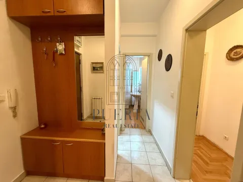 Rent, two bedroom apartment, 75m², Preko Morače, Podgorica - image 16