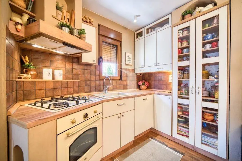 Prodaja, kuća, 160m², Podgorica, Crna Gora