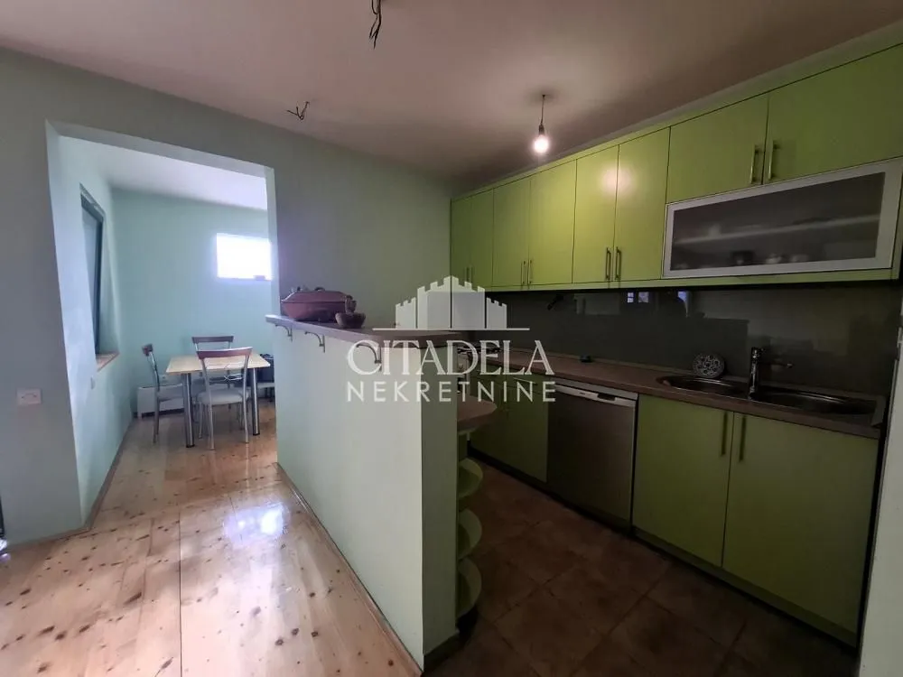 Prodaja, kuća, 173m², Irig, Srbija