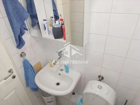 Izdavanje, trosoban stan, 90m², Novi Beograd Sve Podlokacije, Beograd - image 19