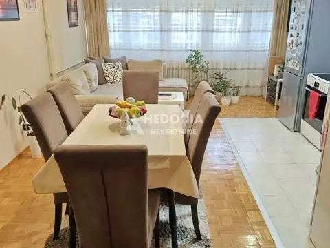 Prodaja, trosoban stan, 64m², Zemun Gornji Grad, Zemun Sve Podlokacije - image 2