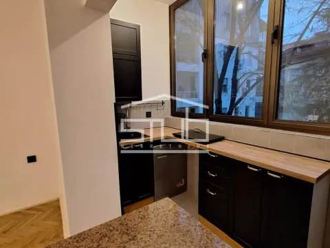 Izdavanje, trosoban stan, 70m², Savski Venac, Beograd - image 2