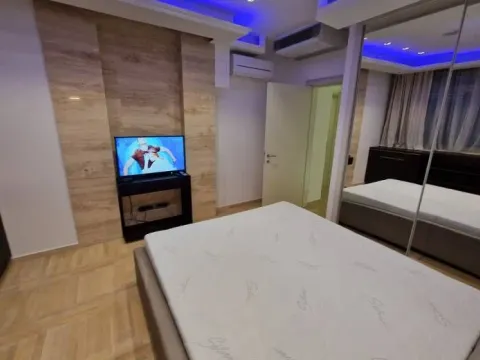 Izdavanje, trosoban stan, 148m², Dedinje Sve Podlokacije, Beograd - image 10