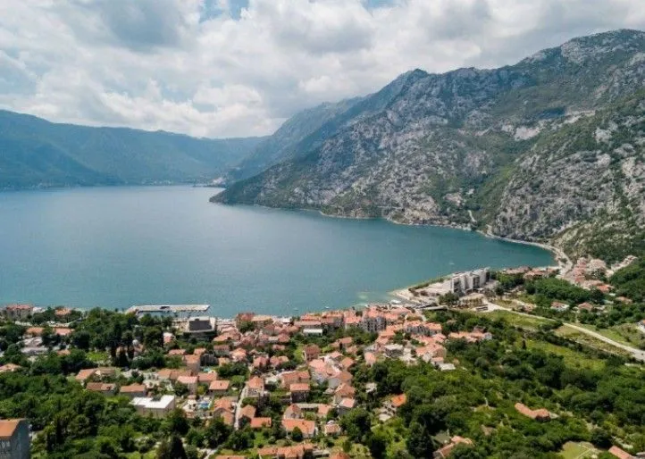 Sale, land lot, 4713m², Risan, Kotor