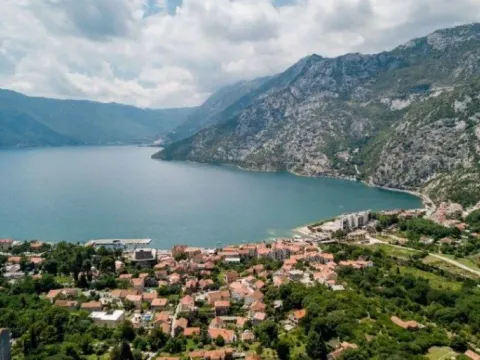 Sale, land lot, 4713m², Risan, Kotor