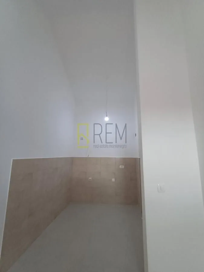 Prodaja, jednosoban stan, 52m², Stari Aerodrom, Podgorica