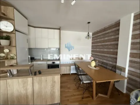Izdavanje, trosoban stan, 70m², Novi Beograd Sve Podlokacije, Beograd - image 3