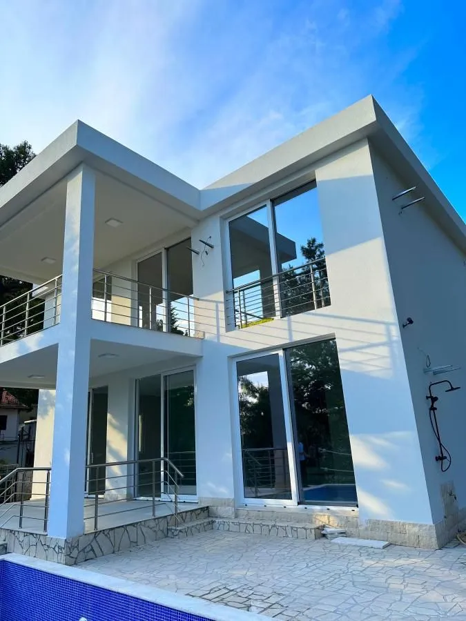 Prodaja, kuća, 220m², Bar, Crna Gora