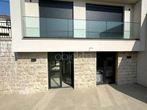 Prodaja, kuća, 268m², Tivat, Crna Gora - image 3