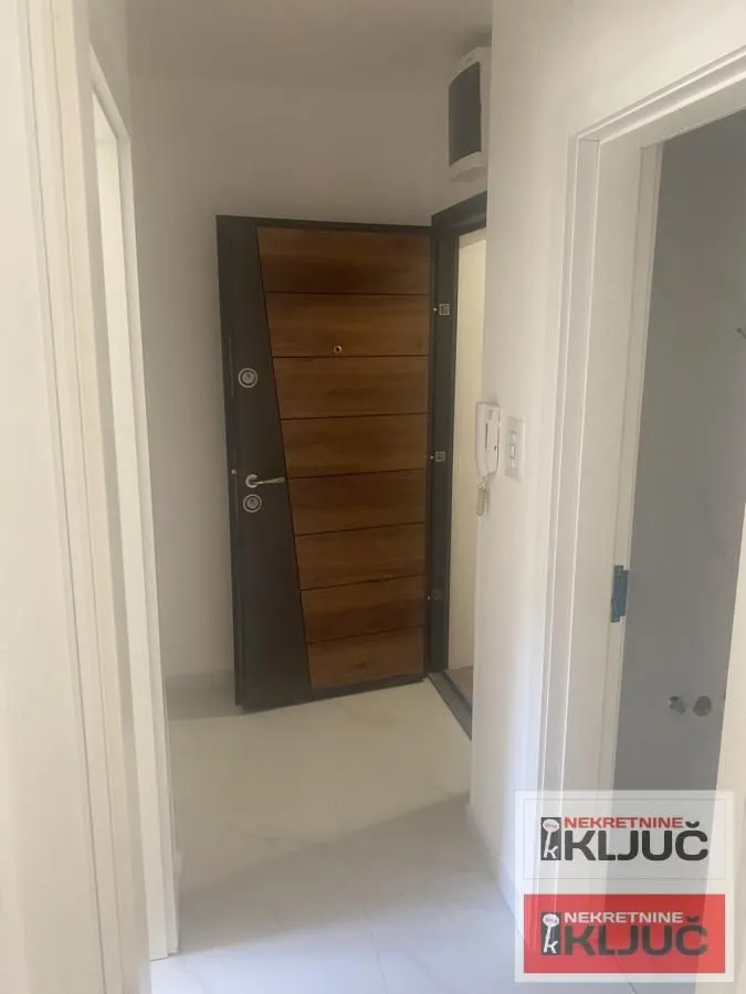 Prodaja, dvosoban stan, 40m², Sajmište, Novi Sad