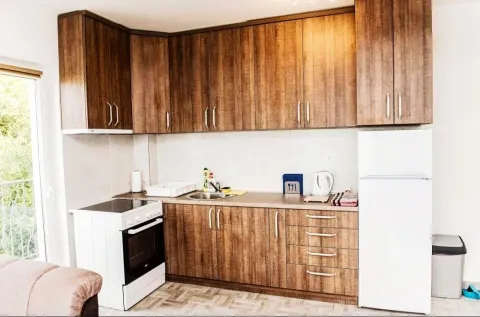 Izdavanje, jednosoban stan, 45m², Kalimanj, Tivat - image 10