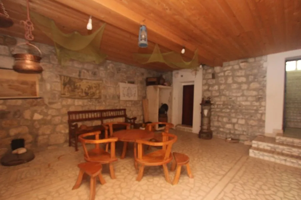 Sale, house, 250m², Muo, Kotor