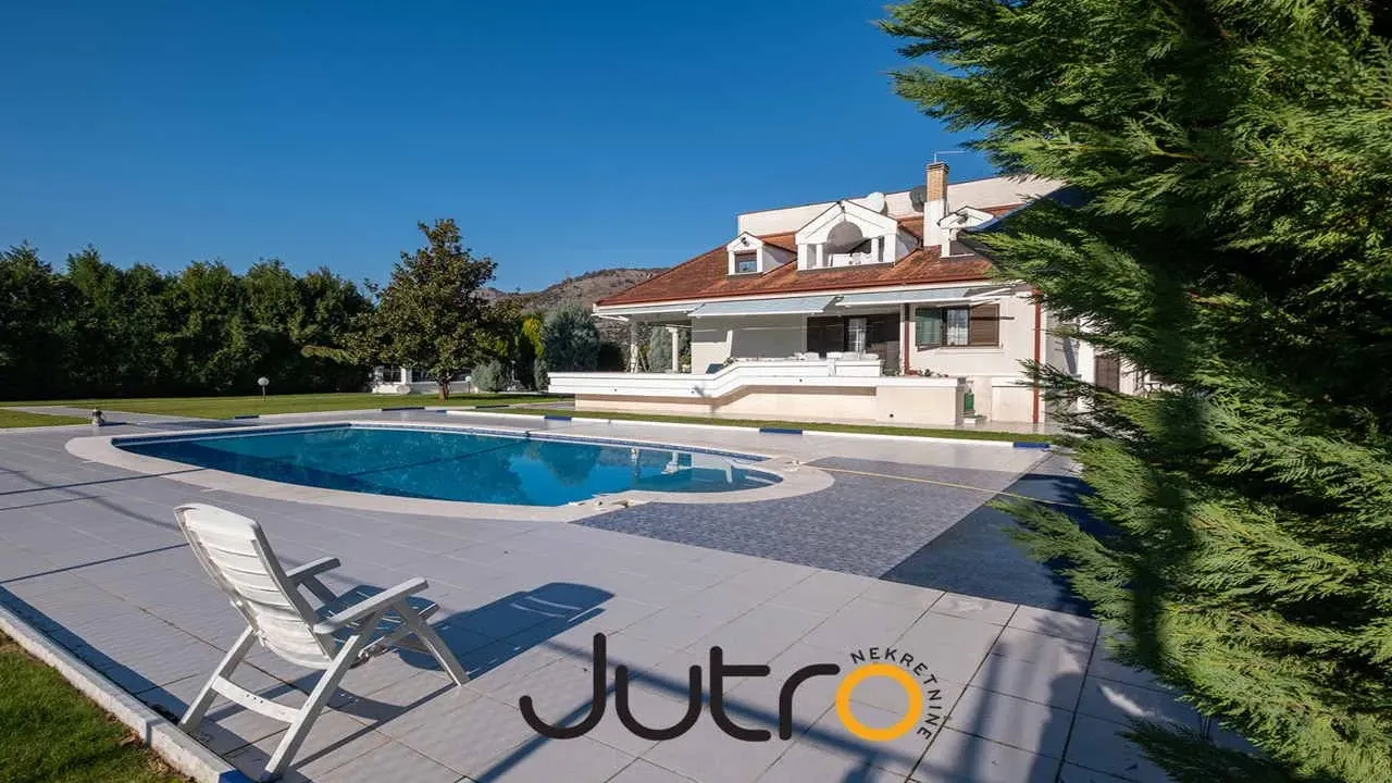 Rent, house, 930m², Podgorica, Crna Gora