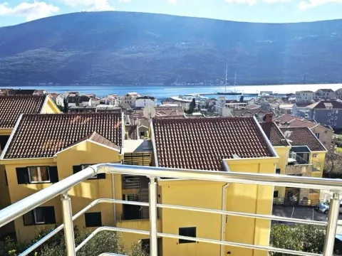 Sale, two bedroom apartment, 70m², Đenovići, Herceg Novi - image 4