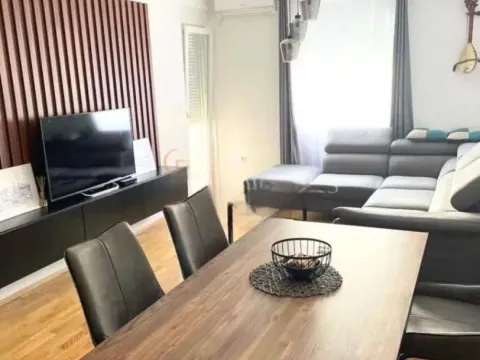 Izdavanje, jednosoban stan, 50m², Stari Aerodrom, Podgorica - image 2