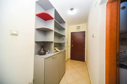 Izdavanje, dvosoban stan, 57m², Preko Morače, Podgorica - image 11